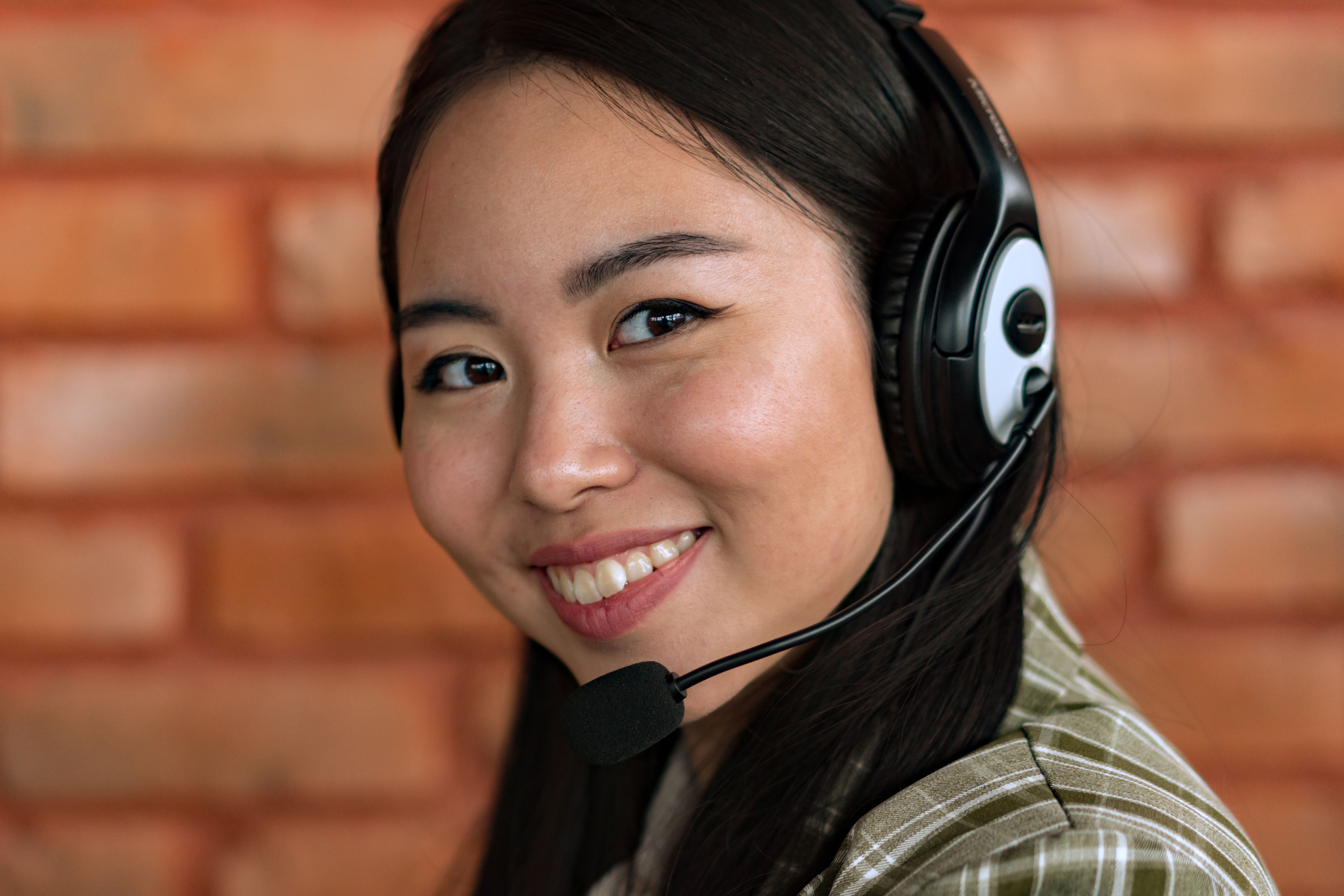 Customer service operator